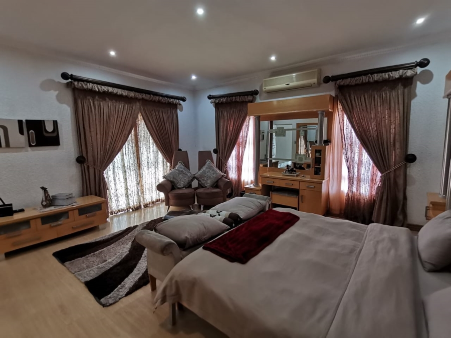 4 Bedroom Property for Sale in Zinniaville North West